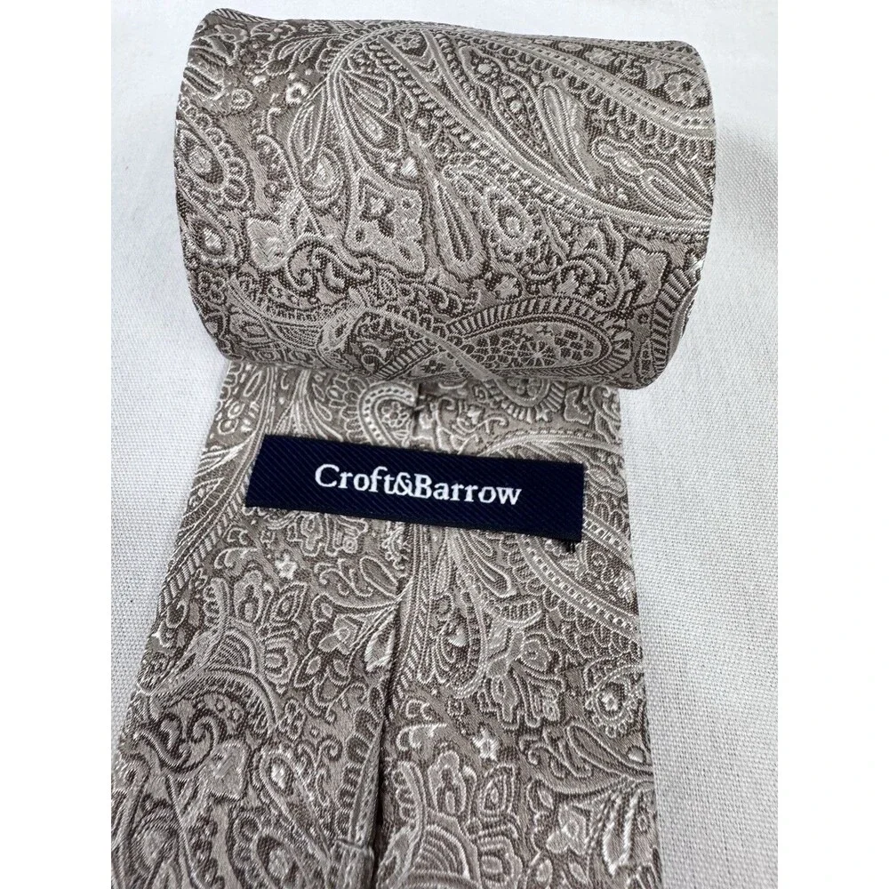 Croft & Barrow 100% Silk Paisley Tie, Silver Gray Jacquard Pointed One Size
